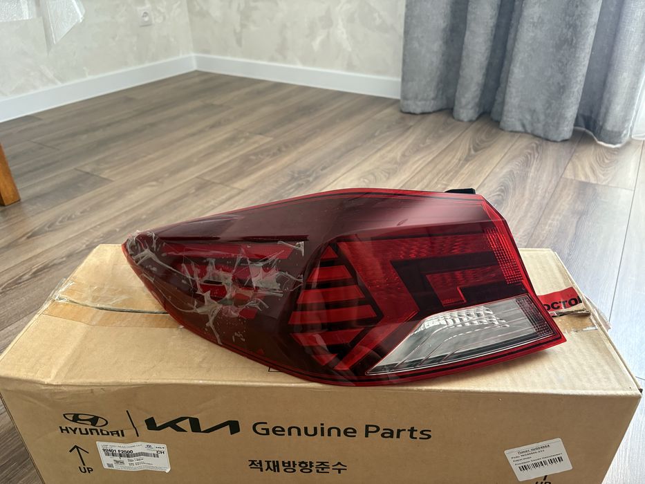 задний левый фонарь ( фара) на элантру 2019