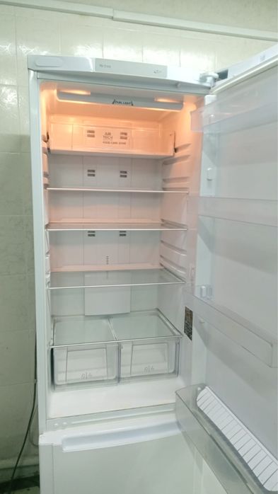 Продам холодильник