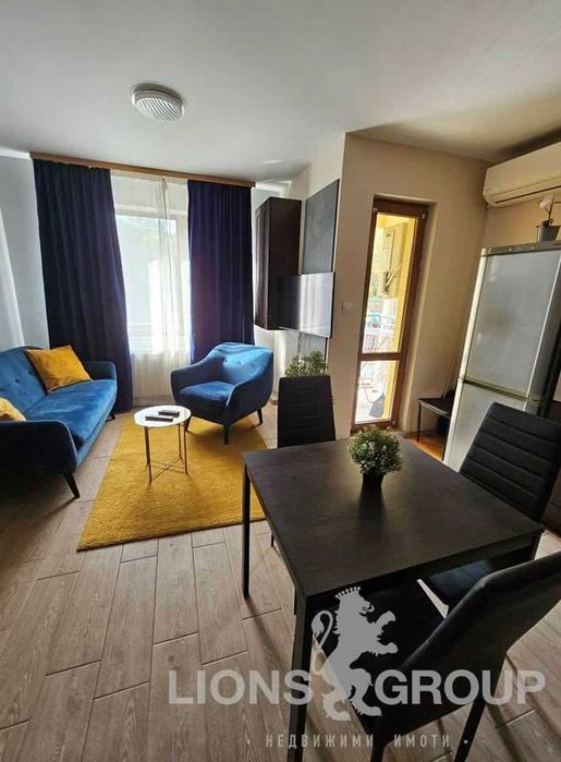 Дава се под наем Тристаен апартамент в Варна, Окръжна болница - 90 кв.м за 850 € - Снимка #1