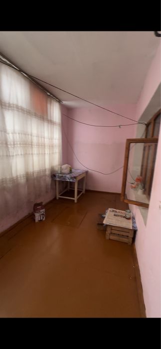 Келес. Масиф. 3/1/2. Дом. Сотилади. 1. Этаж. 3. Хона. 70/ к/в.