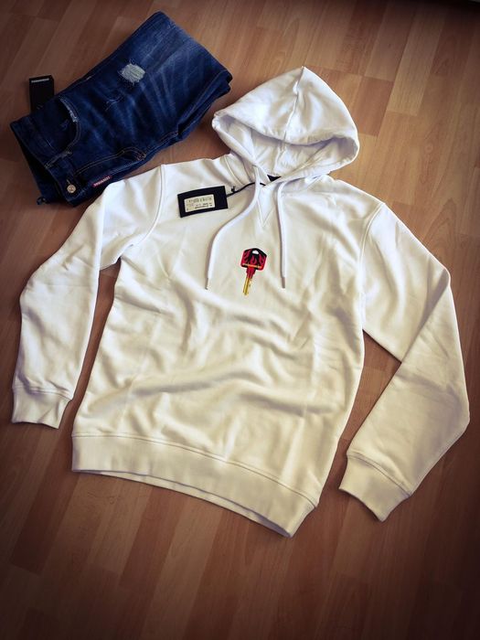 Разпродажба на стилни мъжки суитшърти, последни бройки