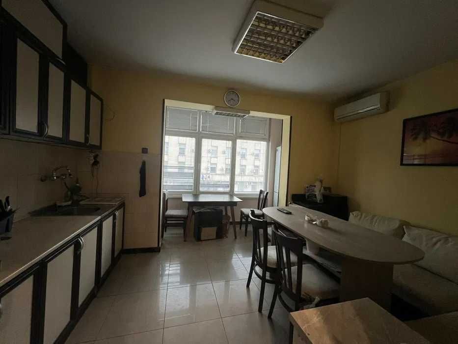 Продава се Тристаен апартамент в Велико Търново, Център - 75 кв.м за 1586 €/кв.м - Снимка #4