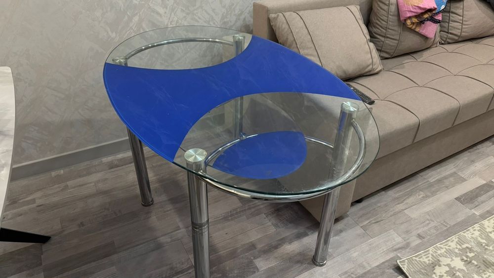 Продам стол кухонный