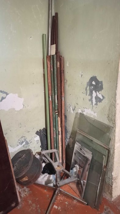 Кор щетки, трубы, все из дома