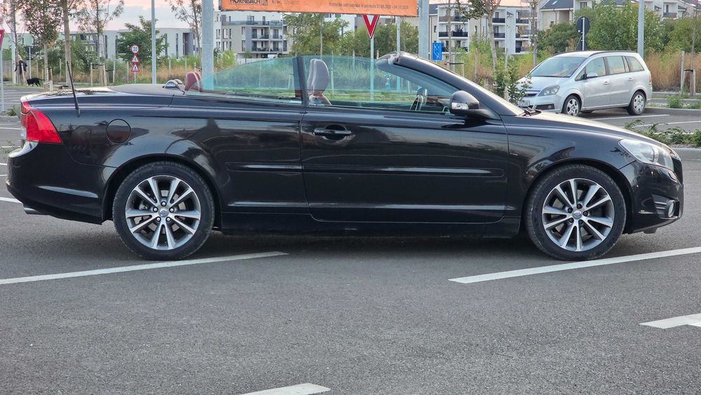 Pret redus! OCAZIE! Volvo C70 SUMMUM 2l diesel 5 cilindri 177cp 2011 Germania