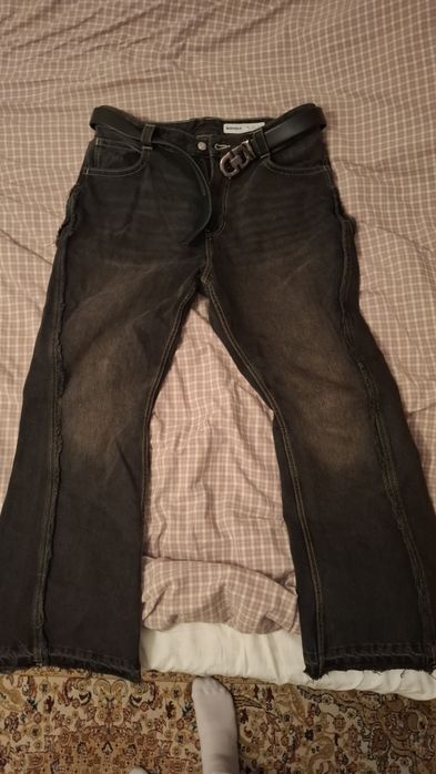 Продается фларед джинсы бершка