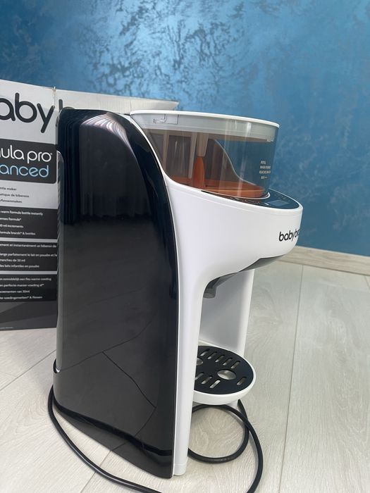 Baby Brezza formula Pro Advanced white