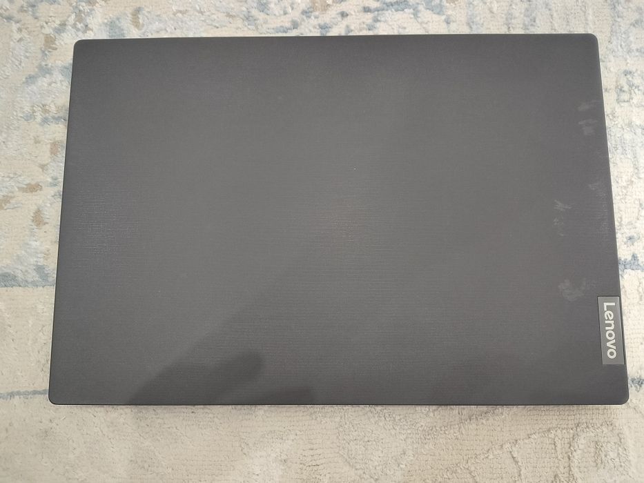 Ноутбук Lenovo V15-IIL