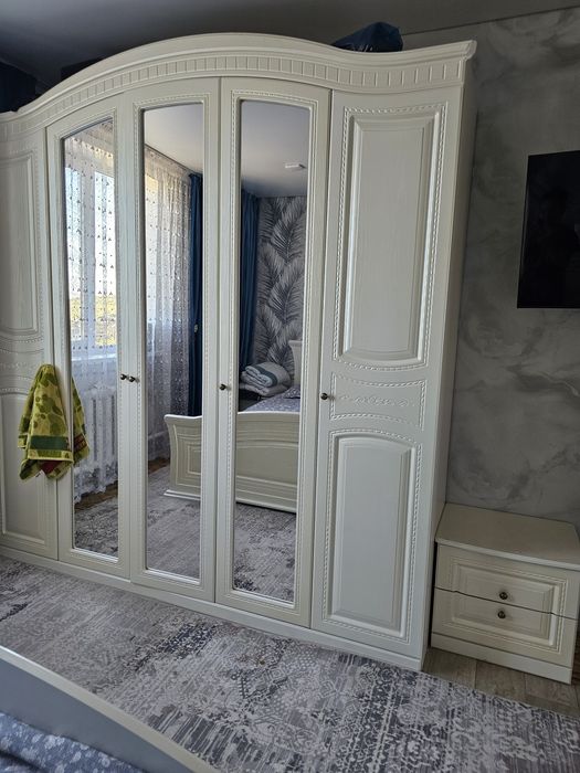 Спальный гарнитур