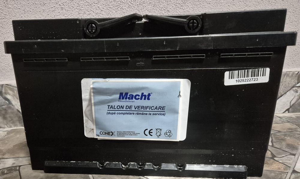 Baterie auto de vanzare