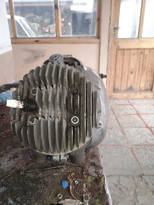 CZ ЧЗ  150 СС Двигател