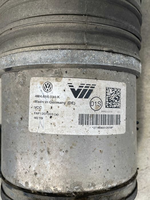 perna fata Audi Q7 4M/Q8 - Vw Touareg CR7 cod 4M4616039K