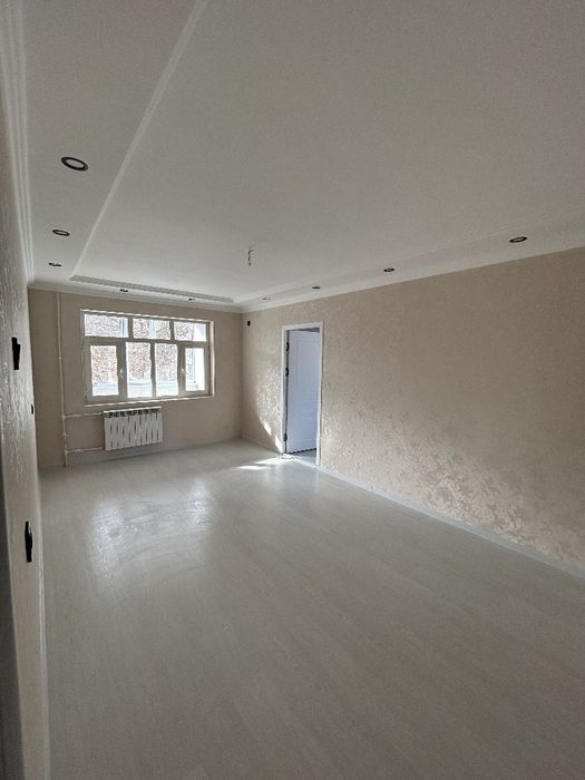 Продается 2 комнатная квартира в 8 микрорайоне