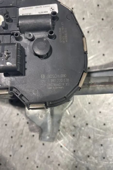 Ansamblu stergatoare parbriz volan pe stanga BMW Seria 7 2009