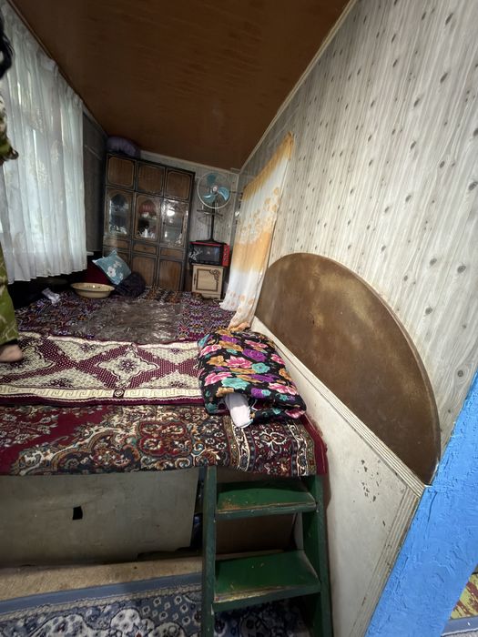 Продаётся 4-комнатная квартира в городе Чирчик