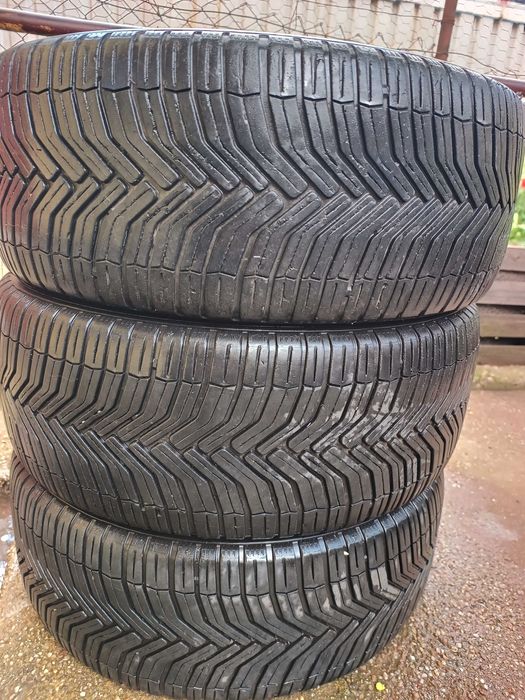 Vând 3 anvelope Michelin CrossClimate