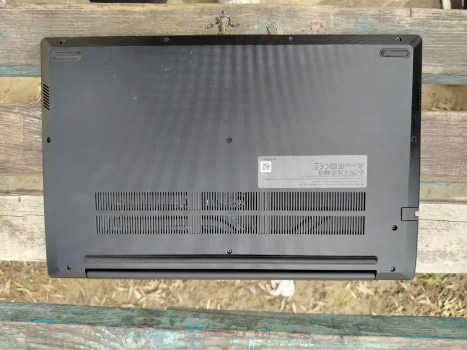 Продаю ноутбук LENOVO