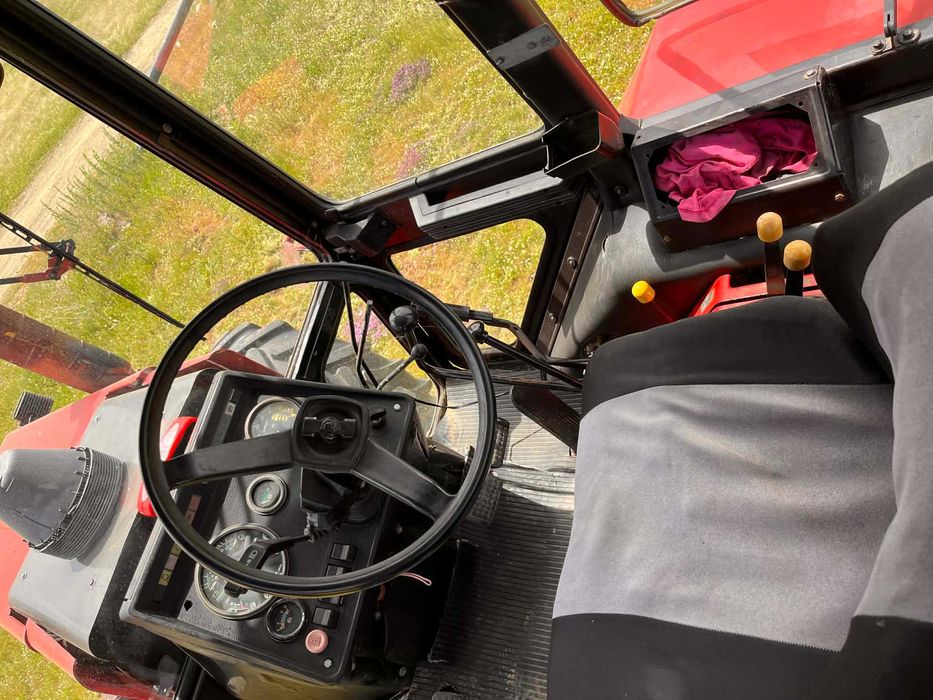 трактор Беларус 1221 и селскостопанска техника