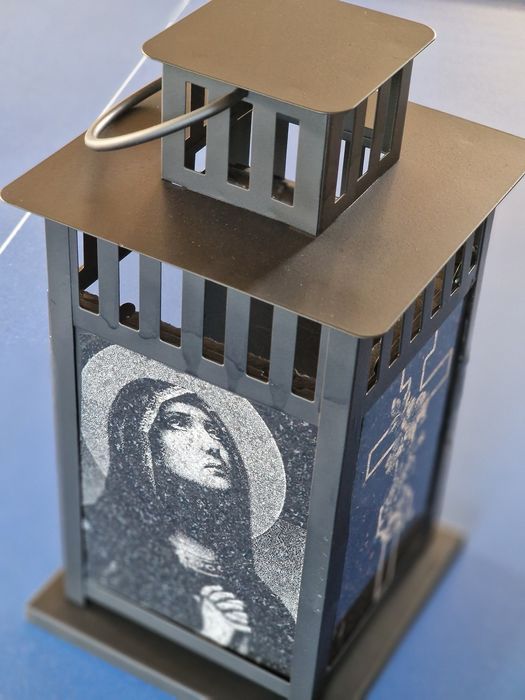 Felinar funerar din granit negru Maica Domnului  , mormânt, cimitir