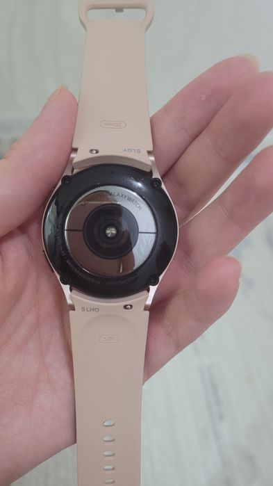Продам смарт-часы Samsung Galaxy Watch 4, 40 мм