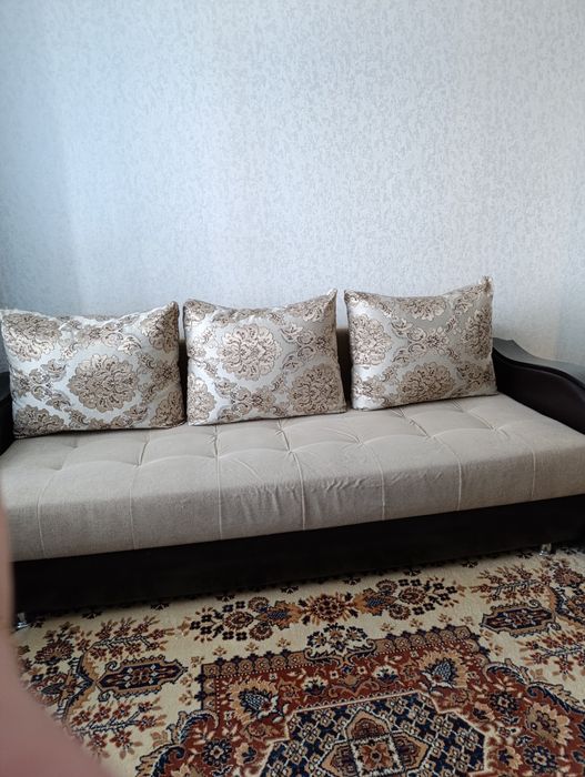 Продаётся диван и пуфик