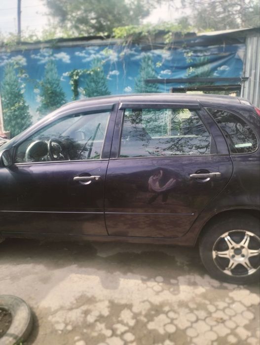 Продаются в отличном состоянии lada kalina.