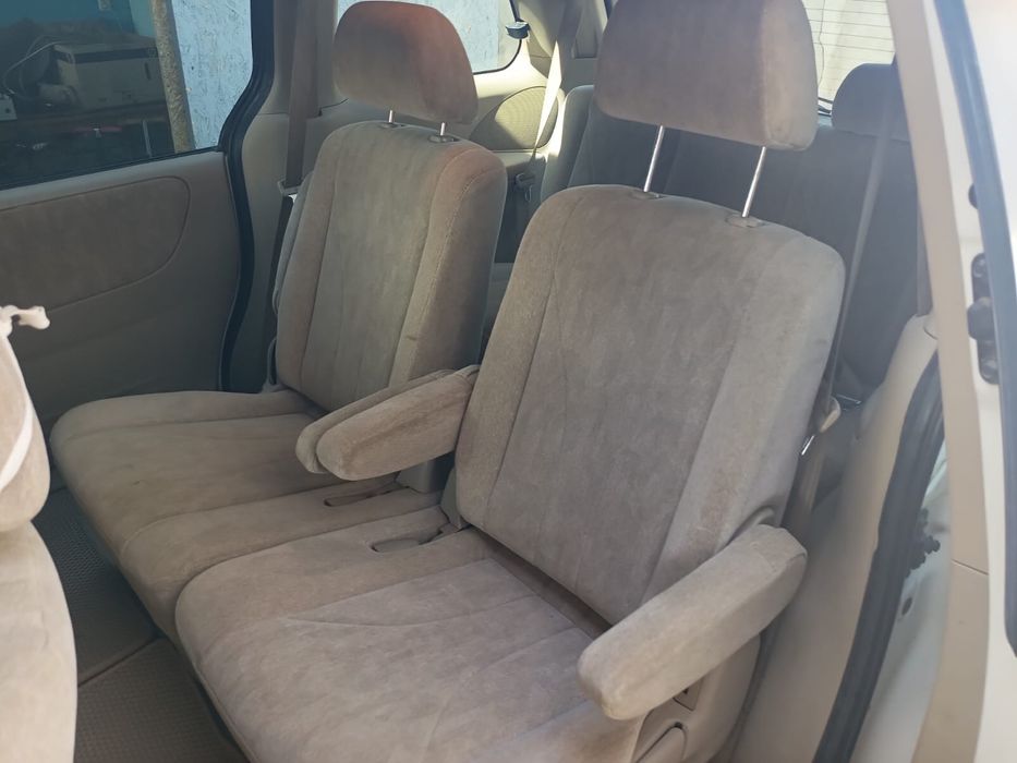 Продам машину американец Mazda MPV