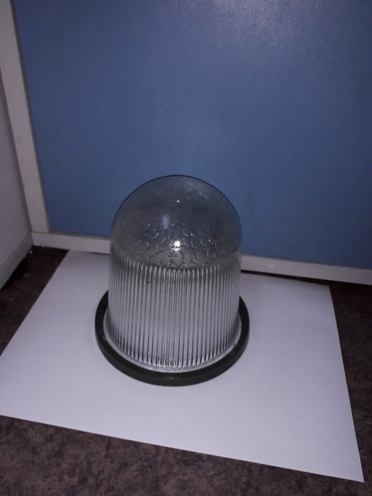 Продам Стекляный Плафон