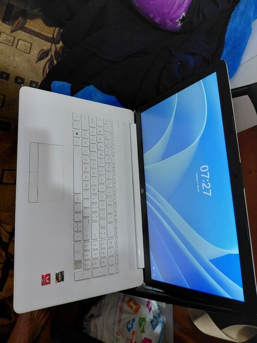 Vând leptop HP funcționează ok