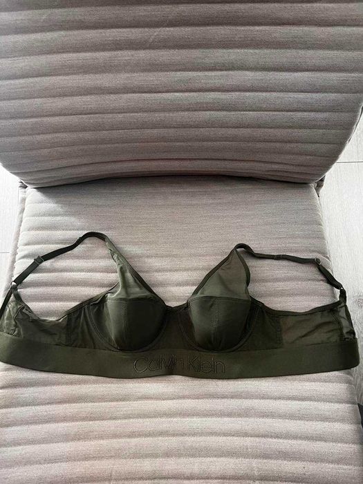 Сутиен Calvin Klein