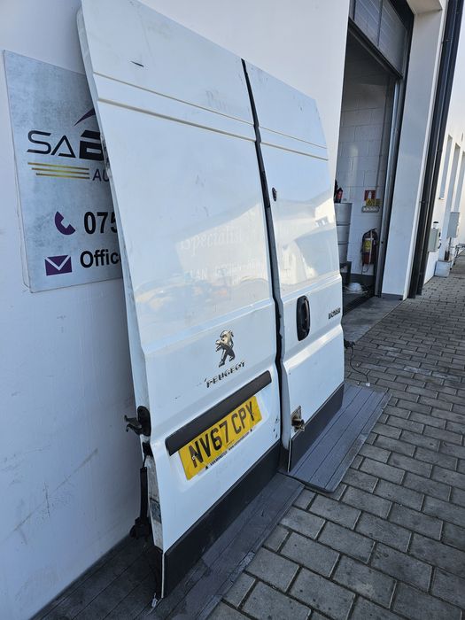 Peugeot Boxer, Fiat Ducato, Citroen Relay  usi duble spate complete