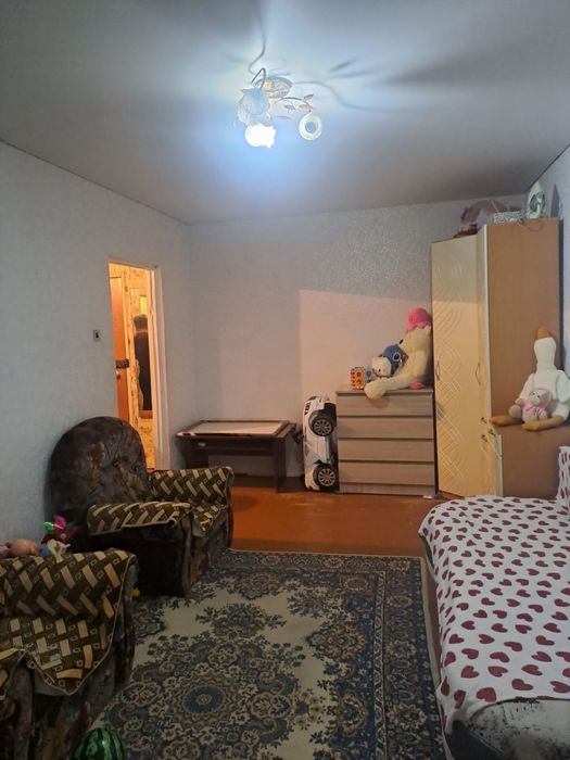 Продам квартиру в п.Аксу