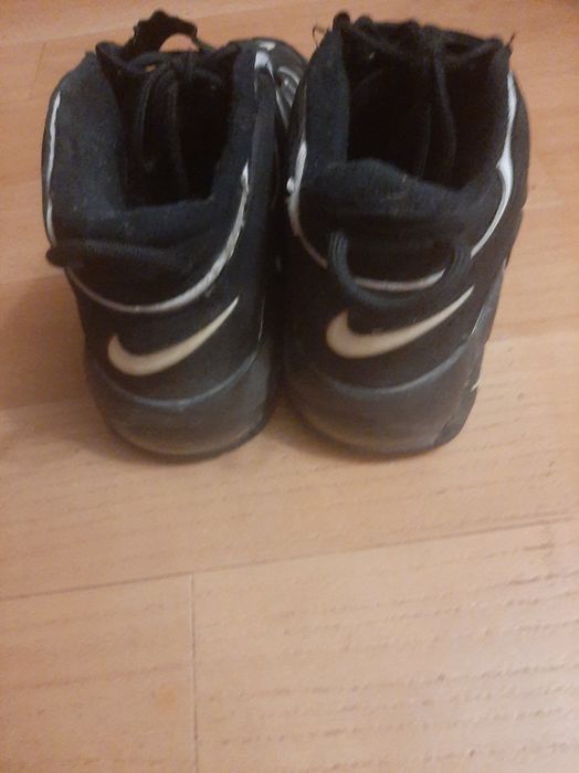 Кроссовки найк   .
