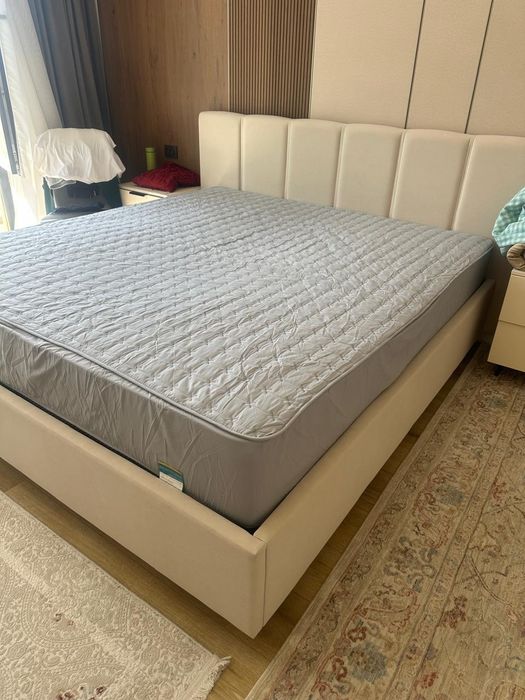 Двуспалъная кроватъ 180/200