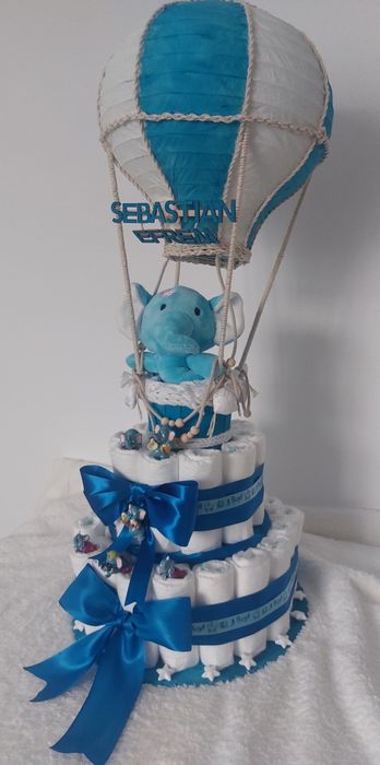 Cutie dar botez și tort decorativ din pampers
