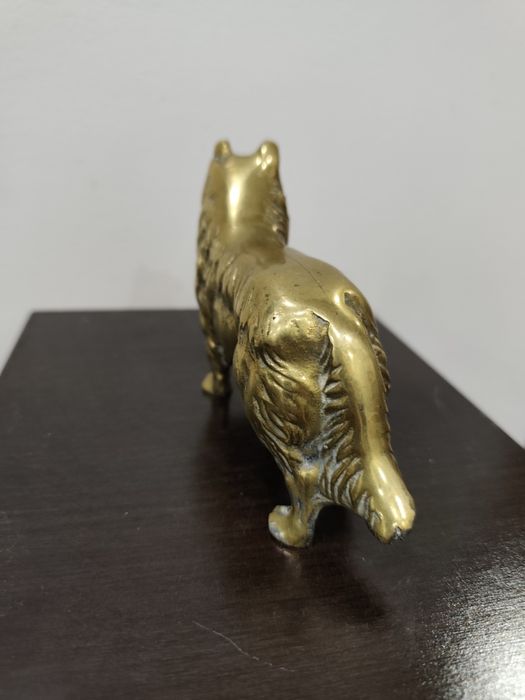 Декоративна месингова фигура – куче  Коли.