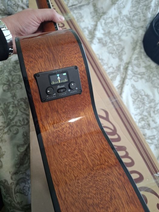 Електро-акустична   китара Ibanez  AGE50N- BKH с електроника и