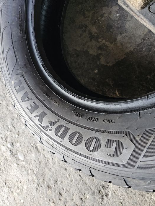 2 anvelope iarna 215 75 16C Goodyear 2022