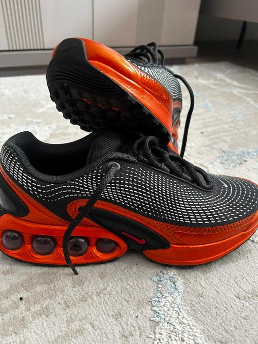 Продават се маратонки Nike air max DN