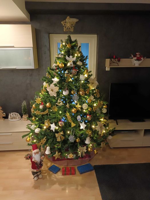 Brad artificial cu suport 210 cm