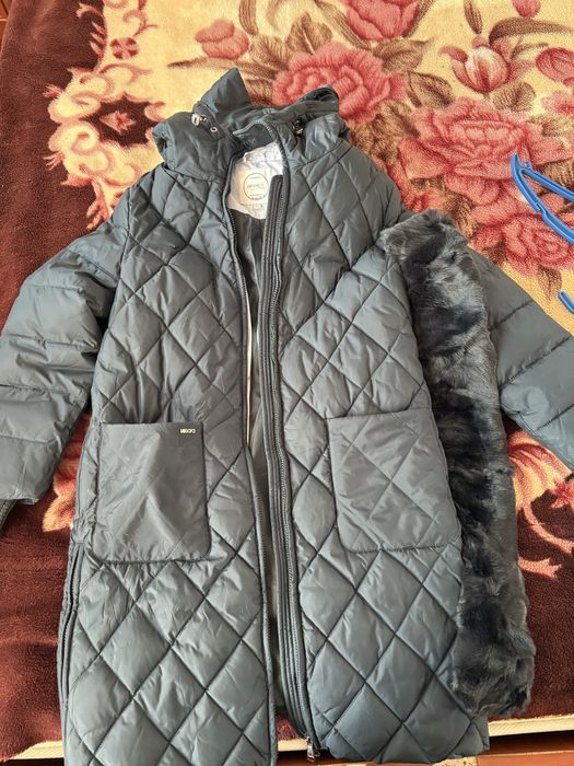 Продается зимний пуховик