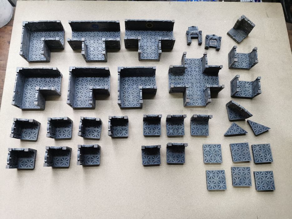 Teren miniaturi Dwarven Forge Den of Evil Room Set