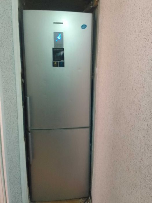 Холодильник SAMSUNG