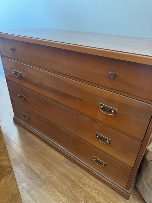 Комод качественный из  дерева