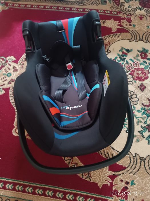 Автокресло продам