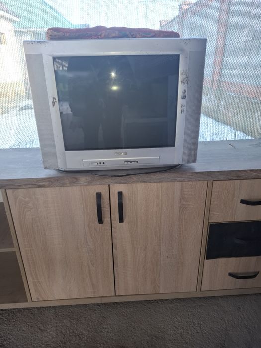 Холодильник и телевизор