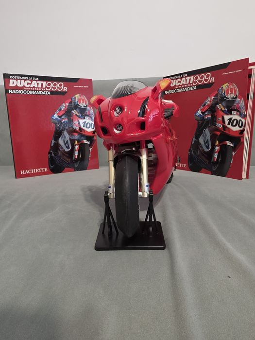 Ducati 999R Testastretta din colectia Hachette (1:5)