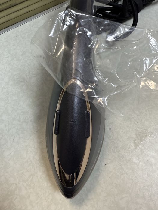 Уред за гладене с пара Russell Hobbs