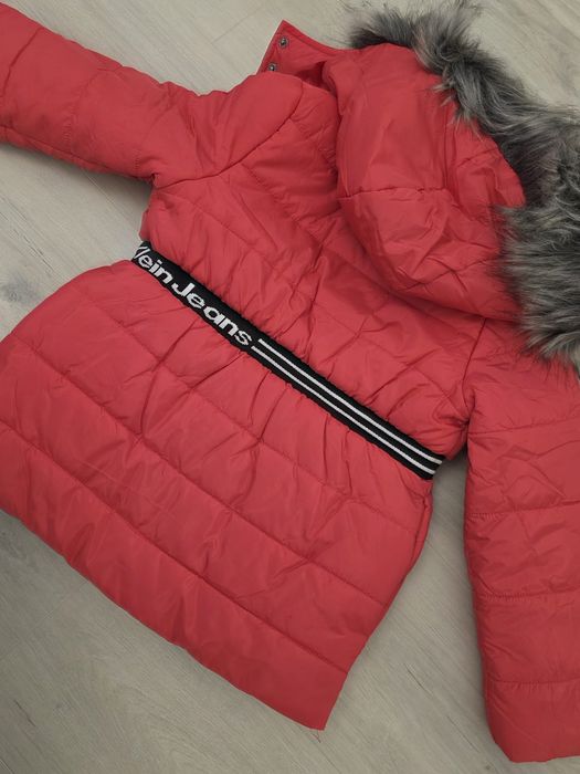 Geaca Calvin Klein pentru fetite 4 ani