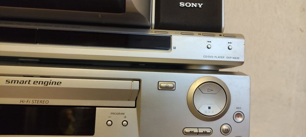 Soni- усилвател с  радиотунер KS800PW, видео с тв тунер -Se620,  DVD-NS32.